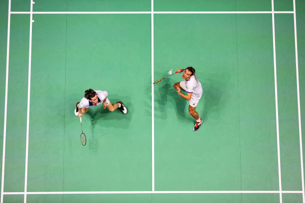 羽毛球场地尺寸指南：长、宽及区域划分