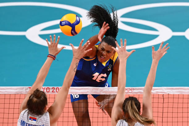 赵蕊蕊微博为何选择不笑？背后原因令人深思