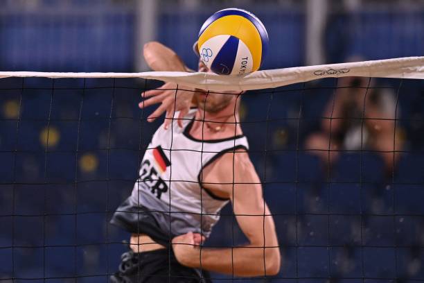 5分钟学会排球垫球：快速入门指南